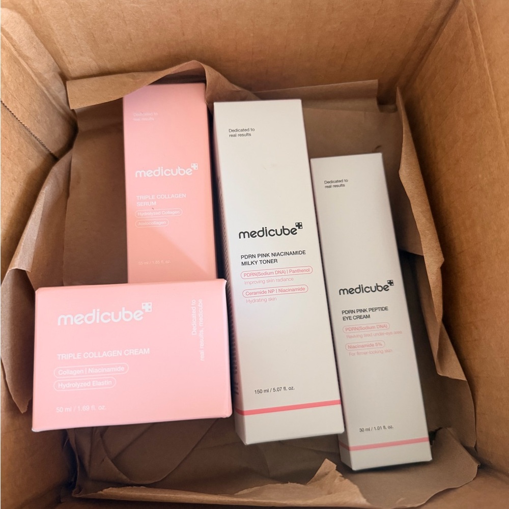 Medicube Pink Triple Collagen Serum Set — Hydrating Pink Face Care - Picture 2 of 8